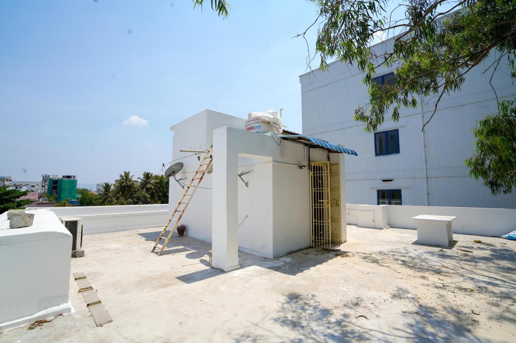 Golden Villa - Duplex House With Private Theater - Near To Alipiri And Bhudevi Ttd Ticket Counter And Kapilateertham Tirupati Buitenkant foto