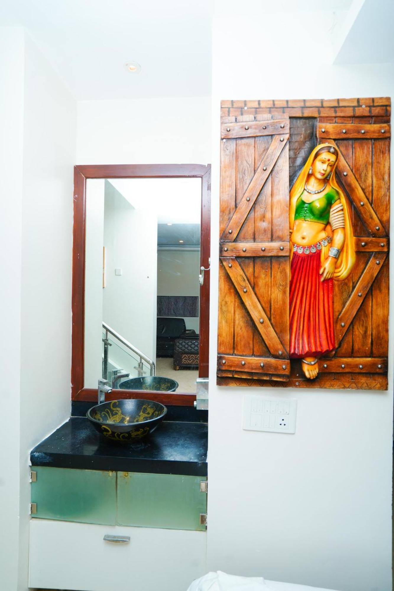 Golden Villa - Duplex House With Private Theater - Near To Alipiri And Bhudevi Ttd Ticket Counter And Kapilateertham Tirupati Buitenkant foto