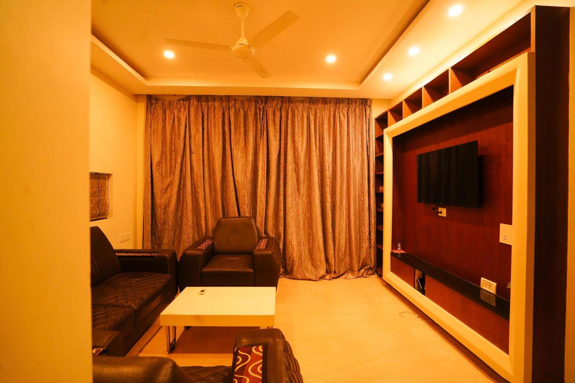 Golden Villa - Duplex House With Private Theater - Near To Alipiri And Bhudevi Ttd Ticket Counter And Kapilateertham Tirupati Buitenkant foto