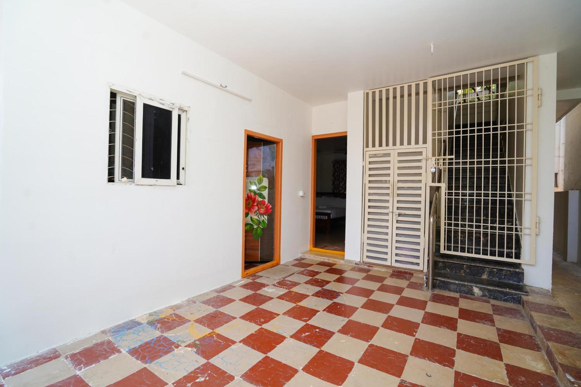 Golden Villa - Duplex House With Private Theater - Near To Alipiri And Bhudevi Ttd Ticket Counter And Kapilateertham Tirupati Buitenkant foto