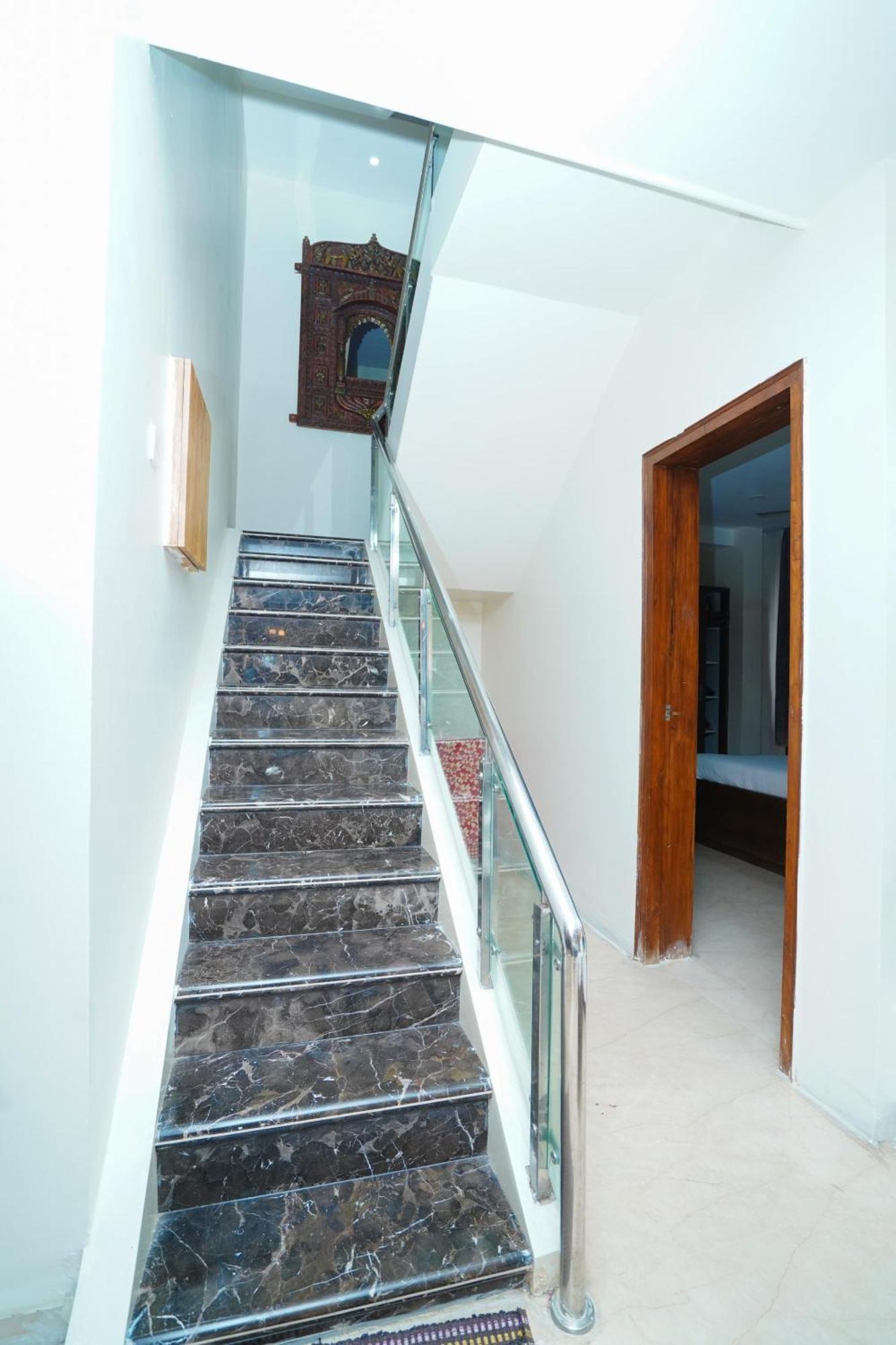 Golden Villa - Duplex House With Private Theater - Near To Alipiri And Bhudevi Ttd Ticket Counter And Kapilateertham Tirupati Buitenkant foto